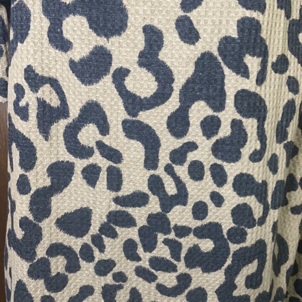 Leopard Ruffle Top - Picture 2 of 10